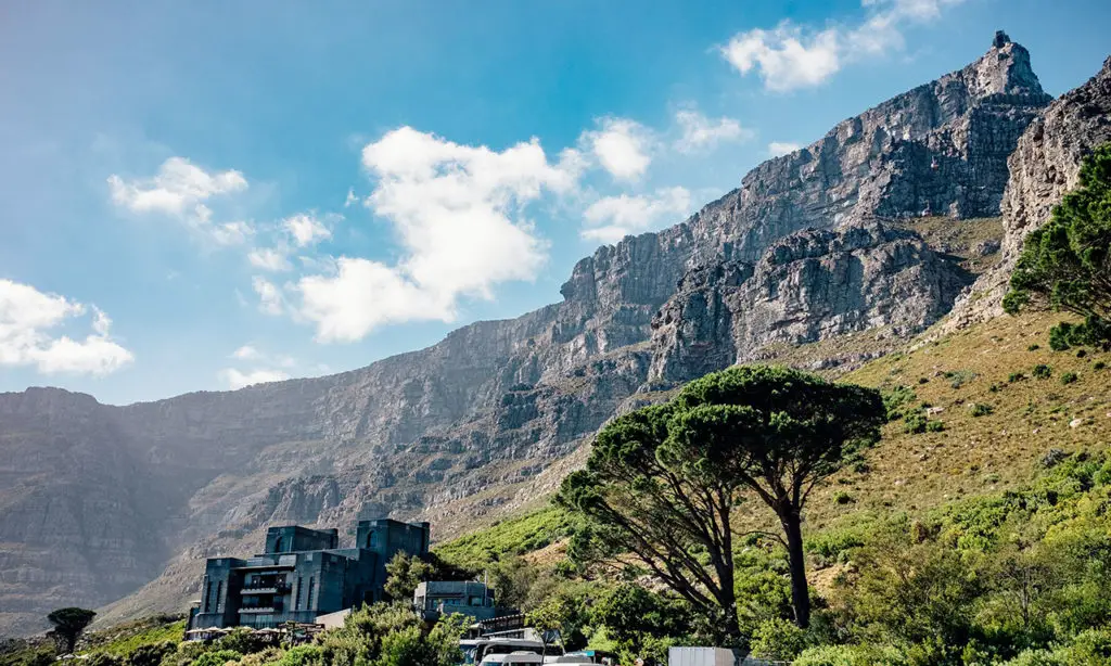 why table mountain is flat